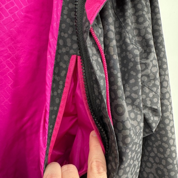 Columbia Sportswear Women's Black and Pink Outdoor Jacket Size Small - Picture 5 of 6